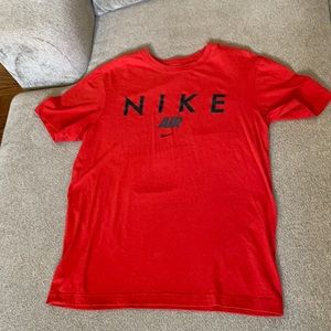 Men’s Nike tee